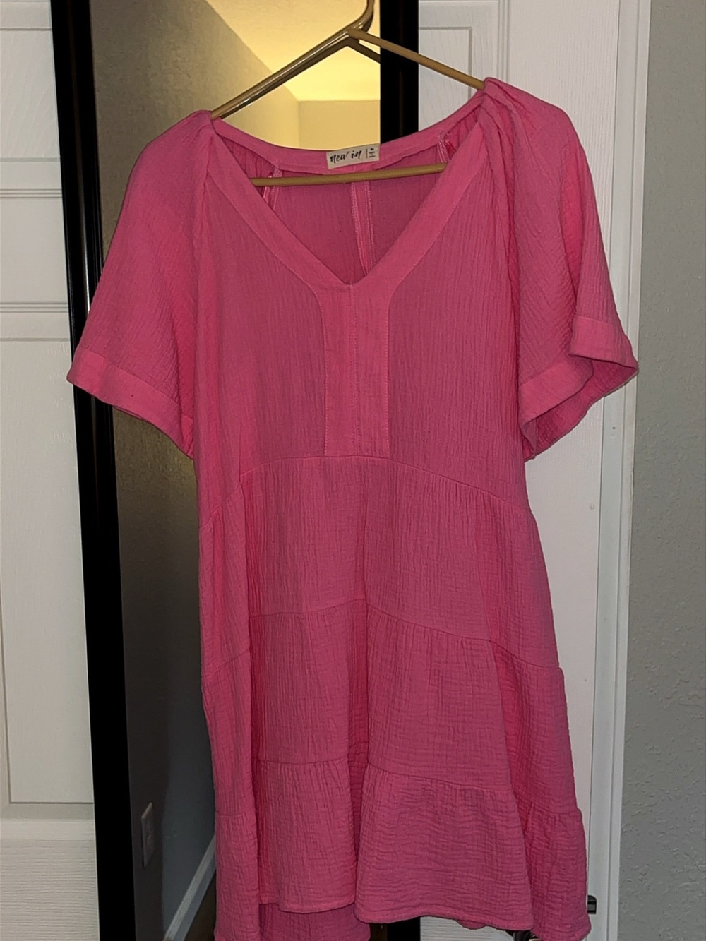 Women’s Pink V-Neck Tiered Tunic Top - Unknown Brand